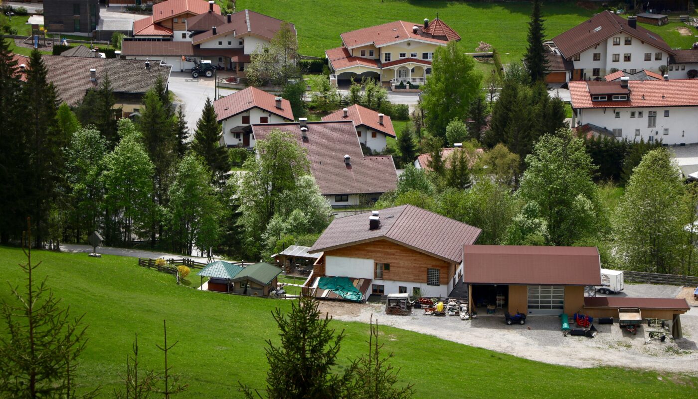 https://www.freepik.com/free-photo/little-house-mountain_9655412.htm#fromView=search&page=1&position=3&uuid=5c493444-108b-4055-965a-4d52de5a9cfb&query=Alpbach+Village+Layout+Explained%3A+How+the+Town+Is+Organized+for+Visitors