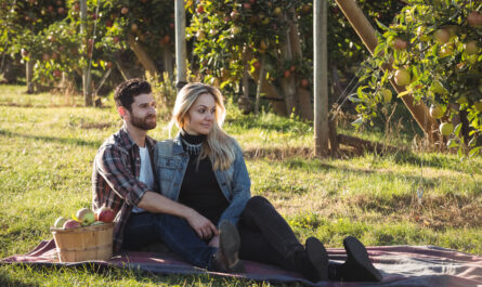 https://www.freepik.com/free-photo/happy-couple-together-sitting-blanket-apple-orchard_5351396.htm#fromView=search&page=2&position=24&uuid=ff9066d0-abc2-4aa1-aad5-c7f3e26a7031&query=Why+Summer+in+Alpbach+Is+Ideal+for+Outdoor+Lovers