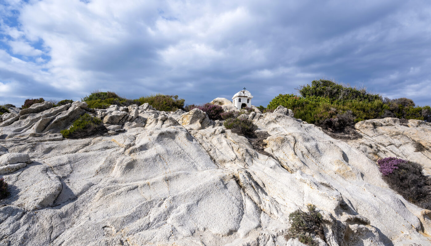 https://www.freepik.com/free-photo/old-small-shrine-located-rocks-near-aegean-sea-coast-bushes-around-cloudy-sky-greece_12311449.htm#fromView=search&page=1&position=45&uuid=18f8d7b9-82a8-494b-abf8-fb99cd1c66af&query=Geological+Formations+That+Make+Alpbach+Unique