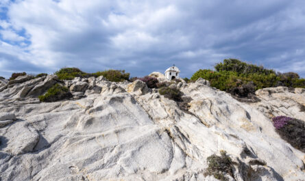 https://www.freepik.com/free-photo/old-small-shrine-located-rocks-near-aegean-sea-coast-bushes-around-cloudy-sky-greece_12311449.htm#fromView=search&page=1&position=45&uuid=18f8d7b9-82a8-494b-abf8-fb99cd1c66af&query=Geological+Formations+That+Make+Alpbach+Unique